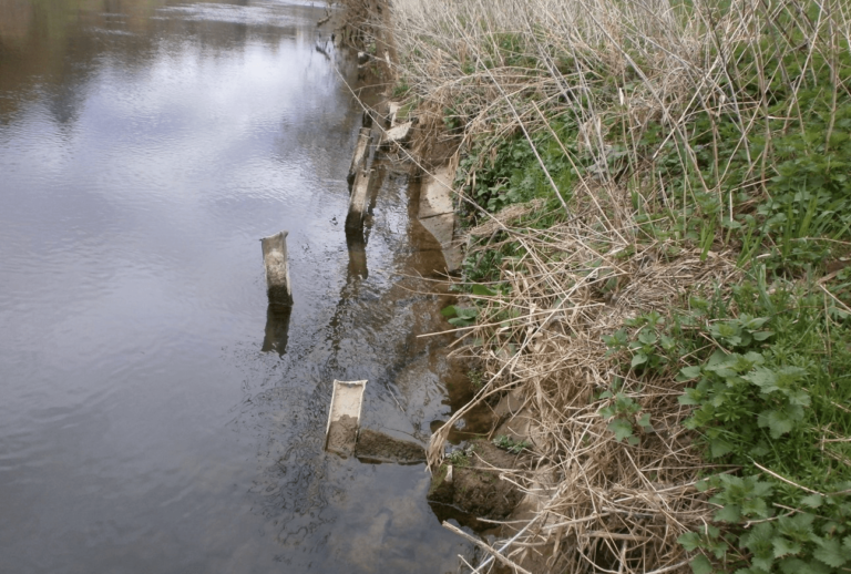 Uferbau Stahlträger